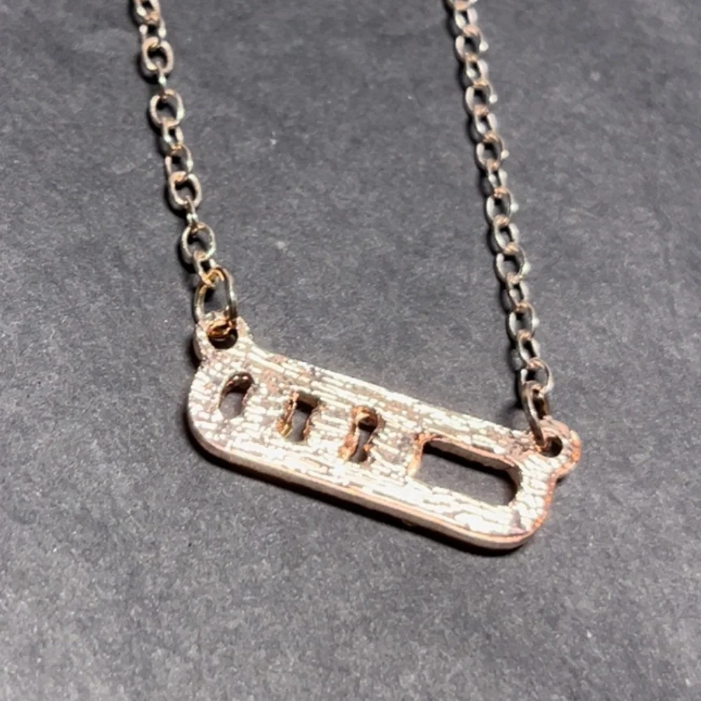 NEW Rose Gold Rhinestone Bar Necklace – Dainty & Elegant